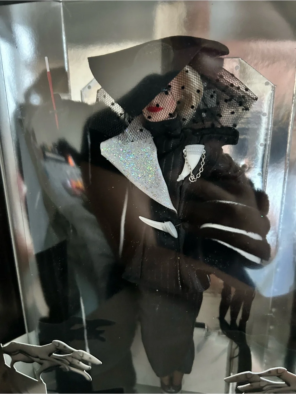 Mattel Disney: 101 Dalmatians - Cruella de Vil Doll - Barbie Doll